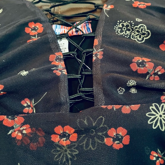 UO Women’s Petite Bright Side Lace-Up Mini Black Floral Dress! Brand New! - Picture 6 of 14